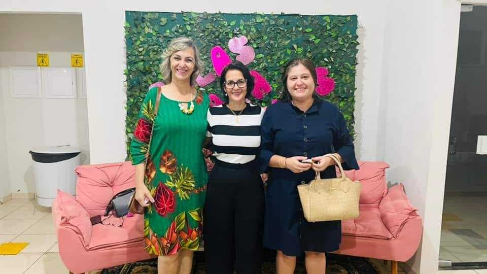 Palestra Transformadora Ilumina o mês das Mulheres em Planura