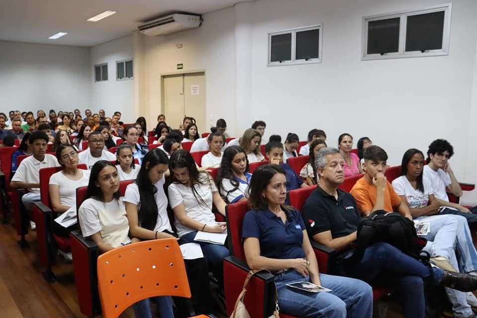 Secretaria de Desenvolvimento Econômico promove palestra sobre liderança e empreendedorismo