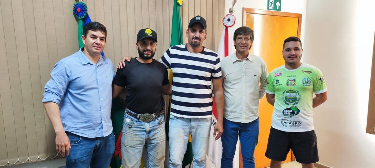Prefeito Enedino recebeu o assessor do deputado Mauricio do Vôlei