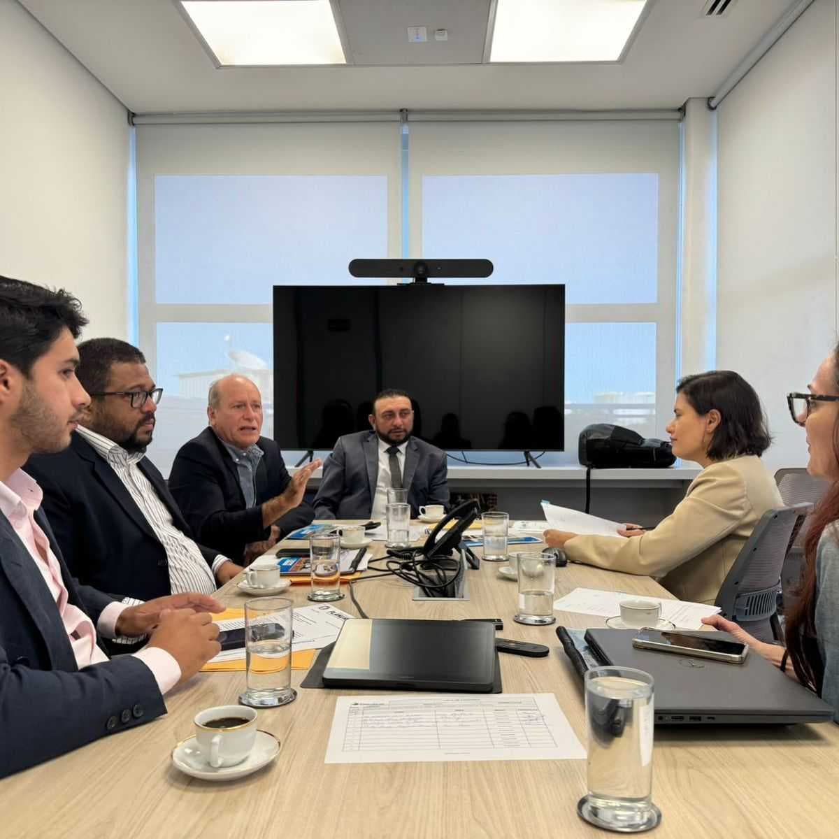 Prefeito de Planura se reuniu com representantes da Eletrobrás em Brasília
