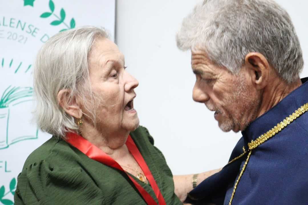 Solenidade encerra Semana da Leitura com homenagens e muita emoção em Frutal