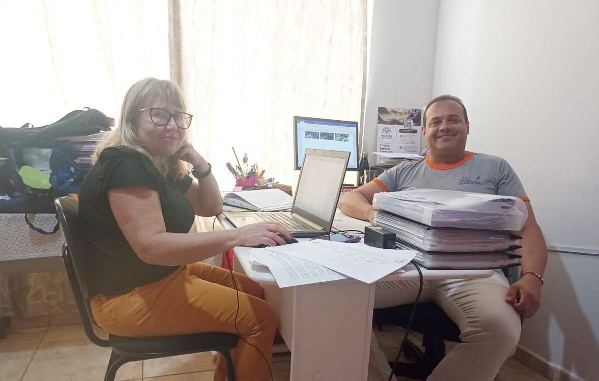 Inspetora da SRE visitou as unidades escolares de Limeira do Oeste