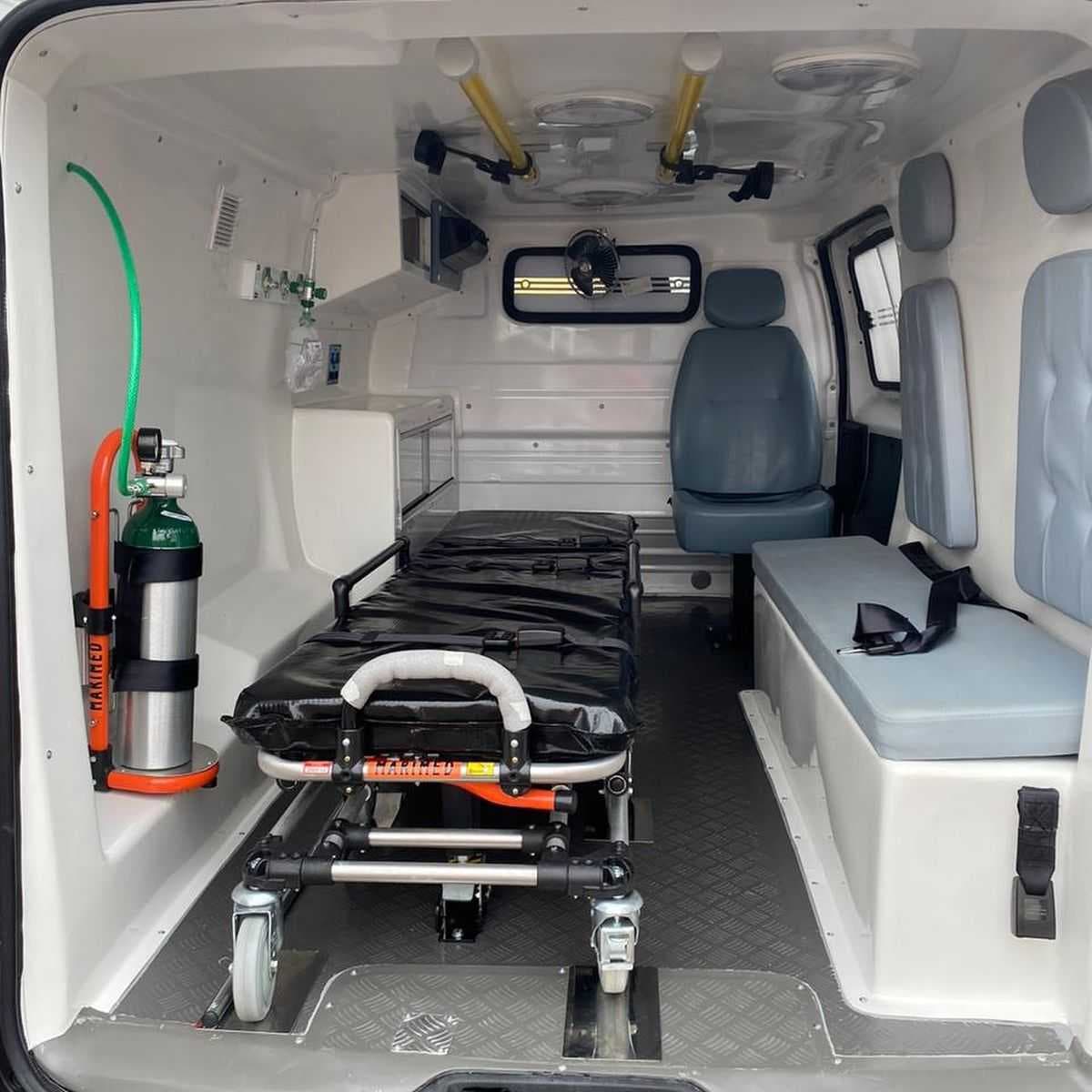 Prefeitura de Planura adquire nova ambulância