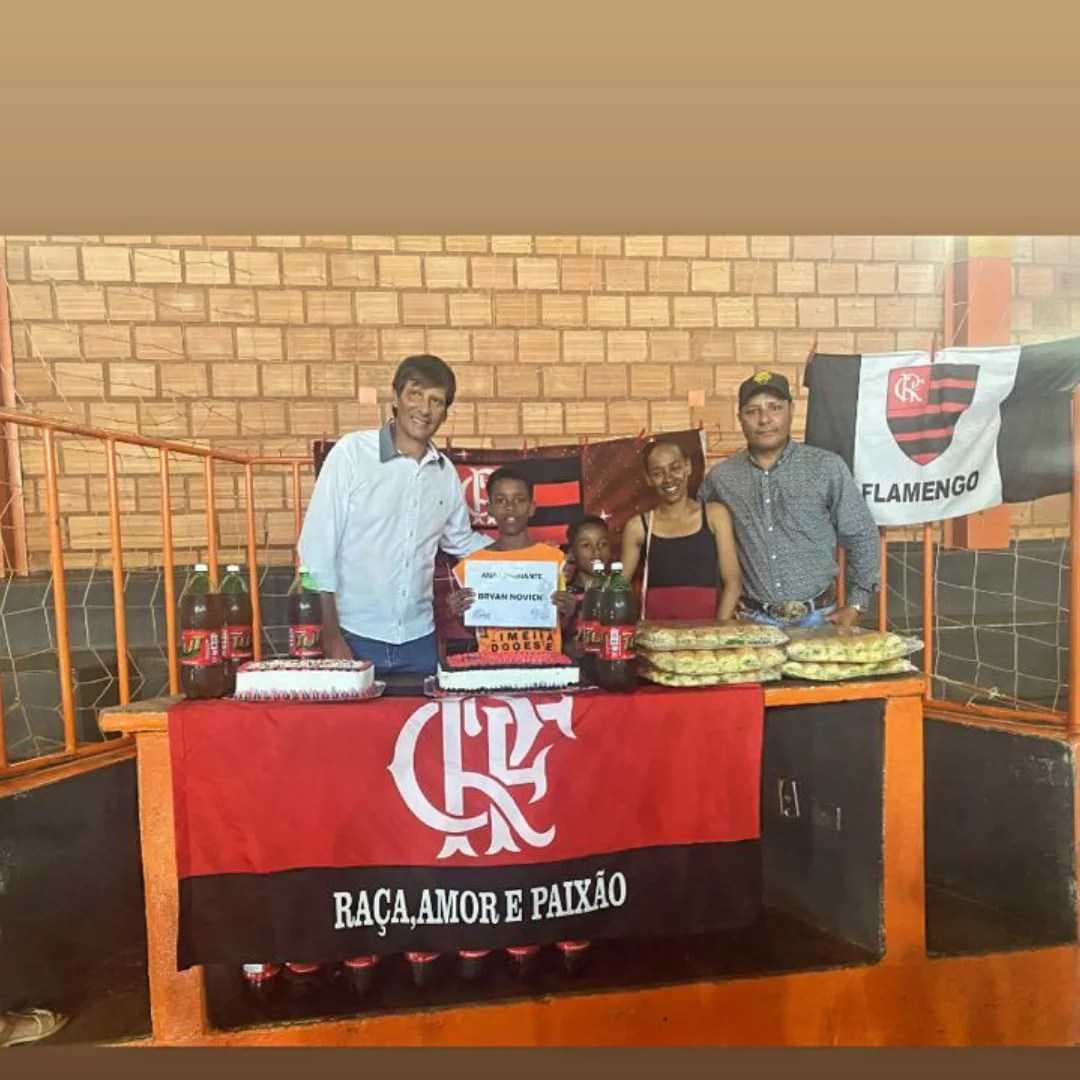 Escolinha de Futebol de Limeira celebra aniversariantes e homenageia Professor Manoel