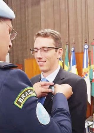 Prefeito Xexéu recebe honraria nacional por compromisso com a paz e o bem comum