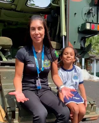 Alunos da Escola Cívico-Militar do Prata visitaram o 36º Batalhão de Infantaria em Uberlândia