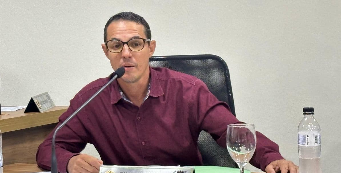 Vereador Igor Queiroz sugere melhoria no acesso ao estacionamento do Velório São João Batista