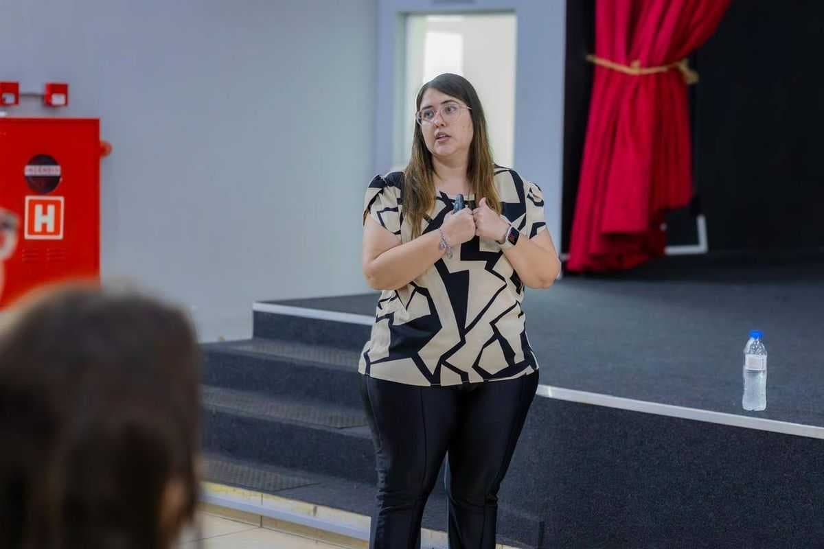 Palestra em Itapagipe capacita agentes de saúde para atendimento humanizado à população LGBTQIAPN+