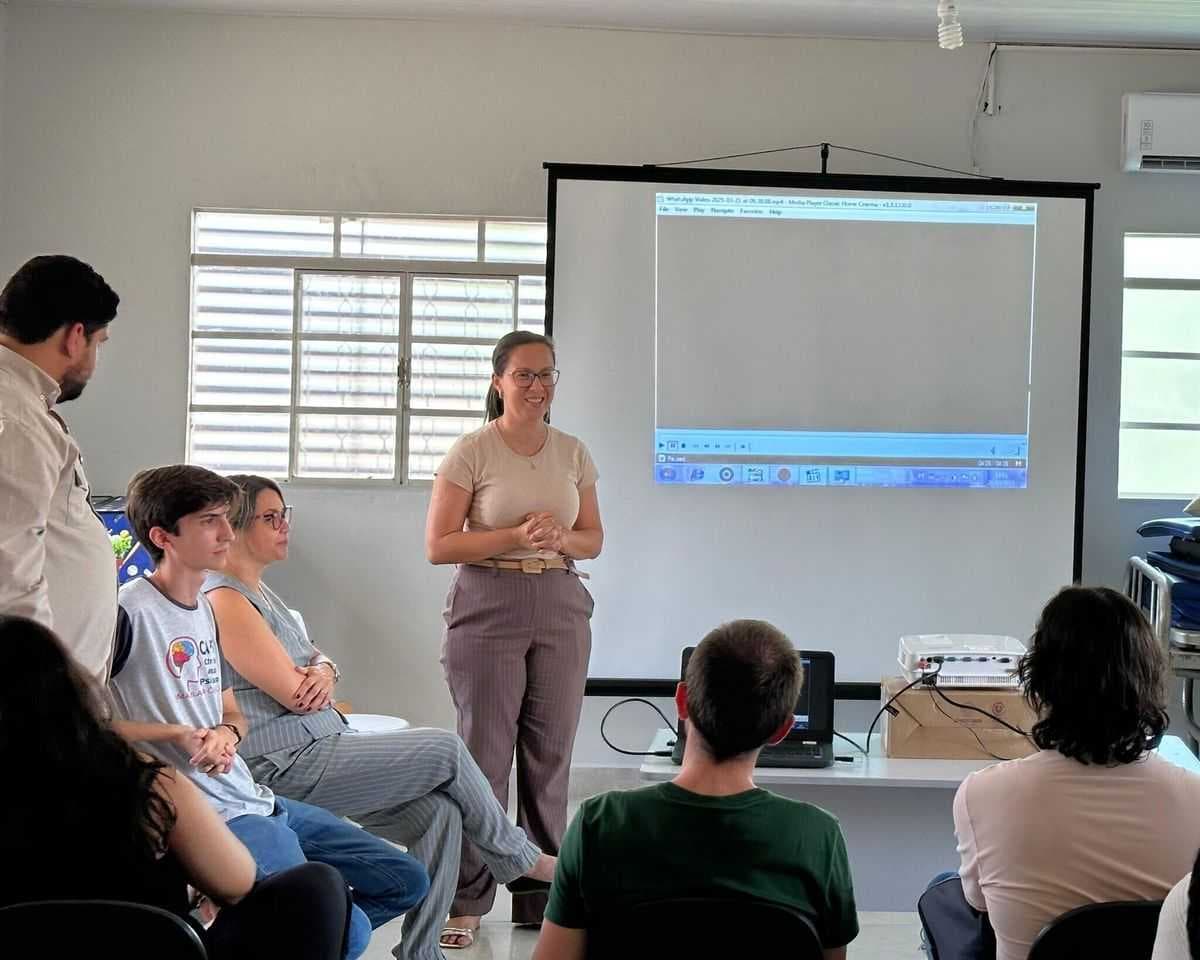 🤝 Saúde em Ação: CAPS Imaculada Conceição acolhe novos residentes em Psiquiatria com arte e integração 🎶🧠