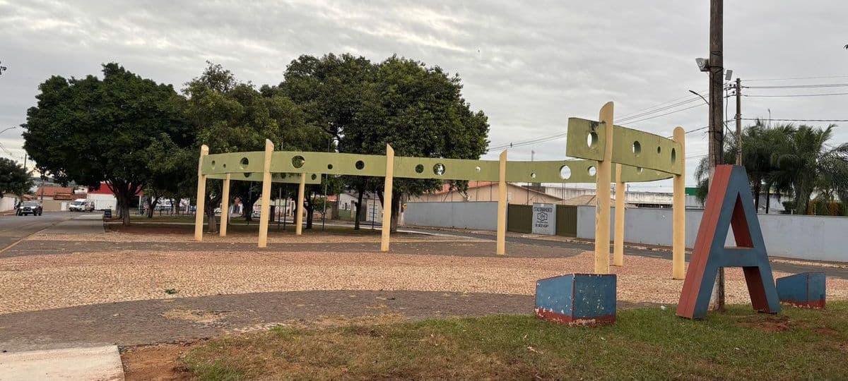 Praça dos Arantes revitalizada e preparada para receber novamente as famílias pratenses