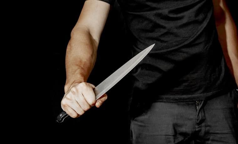 🚨 Confusão termina com homem ferido e ameaça com facão em Frutal 🚨
