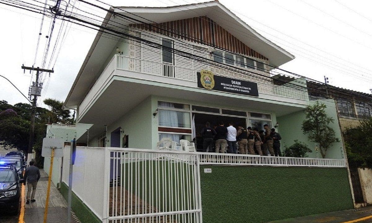 🔴 Filha é indiciada por matar a própria mãe para ficar com herança em Itajubá (MG)
