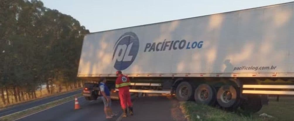 Dia de caos na BR-153: dois acidentes causam interdições em Centralina e Prata-MG