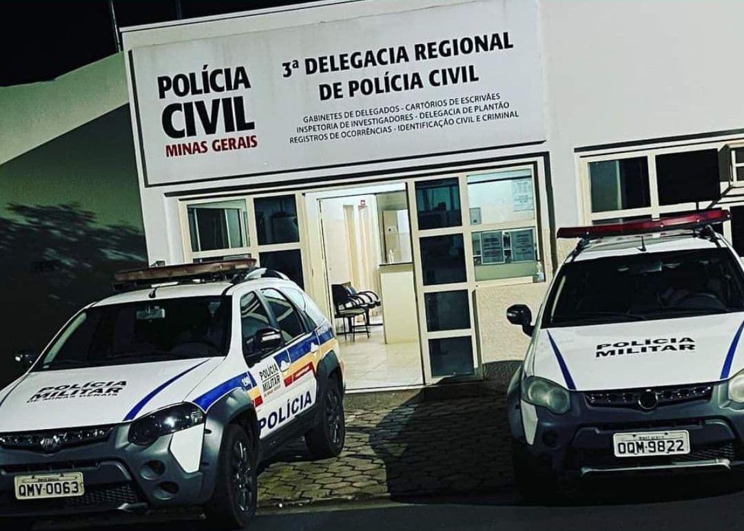 Homem é preso após quebrar vidro e ameaçar policiais na Delegacia de Frutal