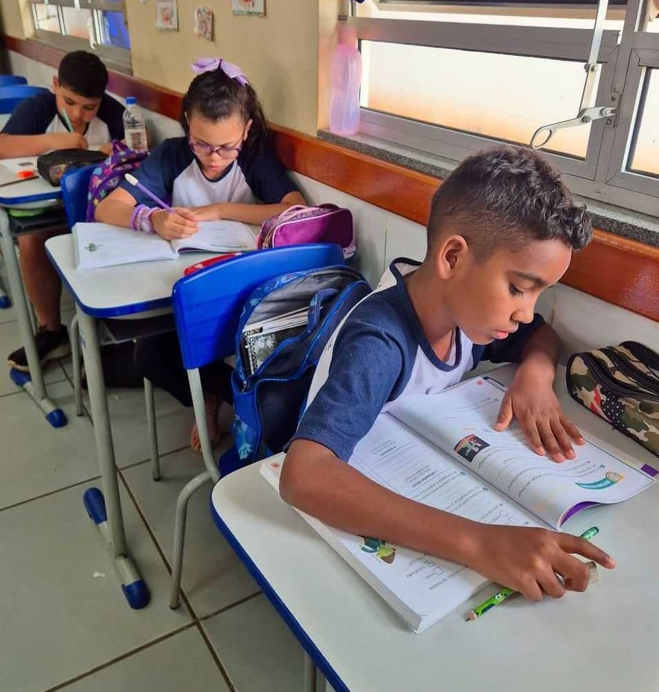 📚 Volta às aulas em Conceição das Alagoas é marcada por alegria e aprendizado! 📚