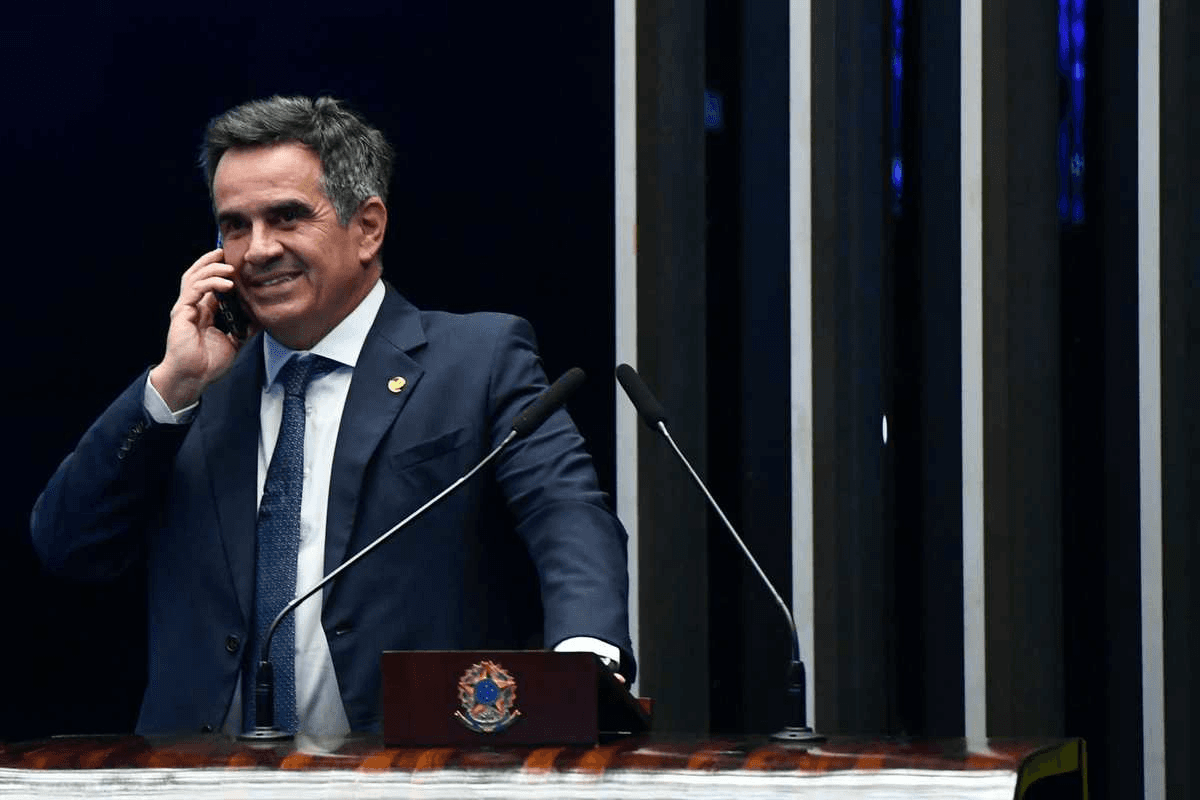 Ciro Nogueira afirma que ações de Eduardo Bolsonaro nos EUA prejudicaram a direita e fortaleceram Lula