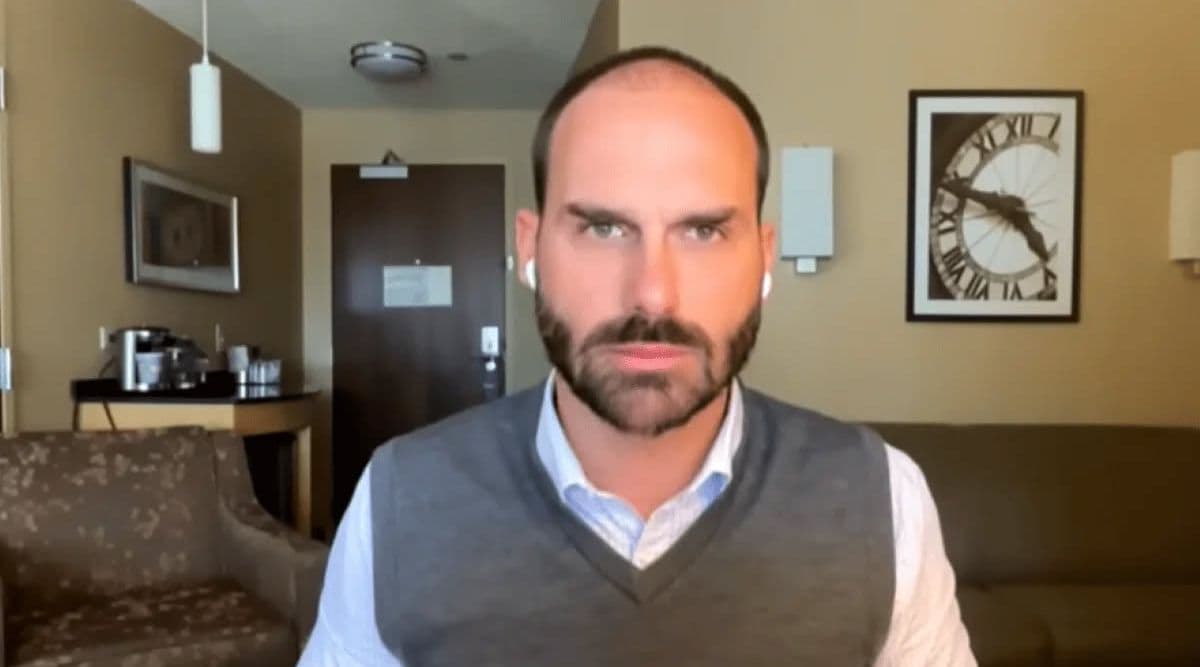 Eduardo Bolsonaro volta a criticar Tarcísio de Freitas e reacende tensões no campo bolsonarista