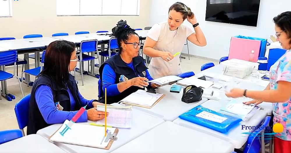 Fronteirenses estão sendo vacinados nas escolas