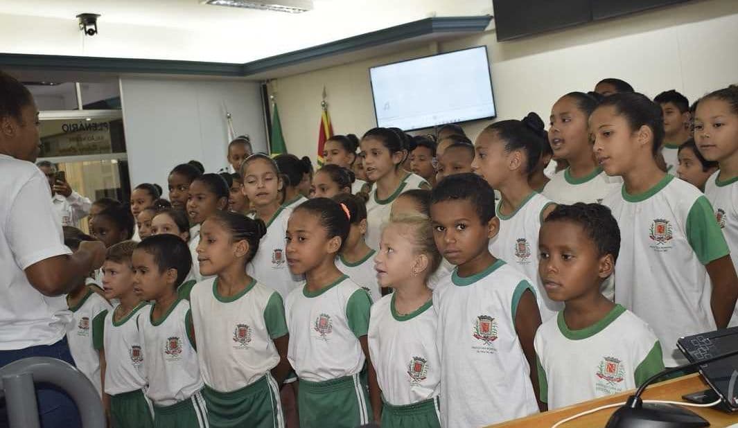 Frutal debate metas estaduais e fortalece políticas educacionais em conferência municipal
