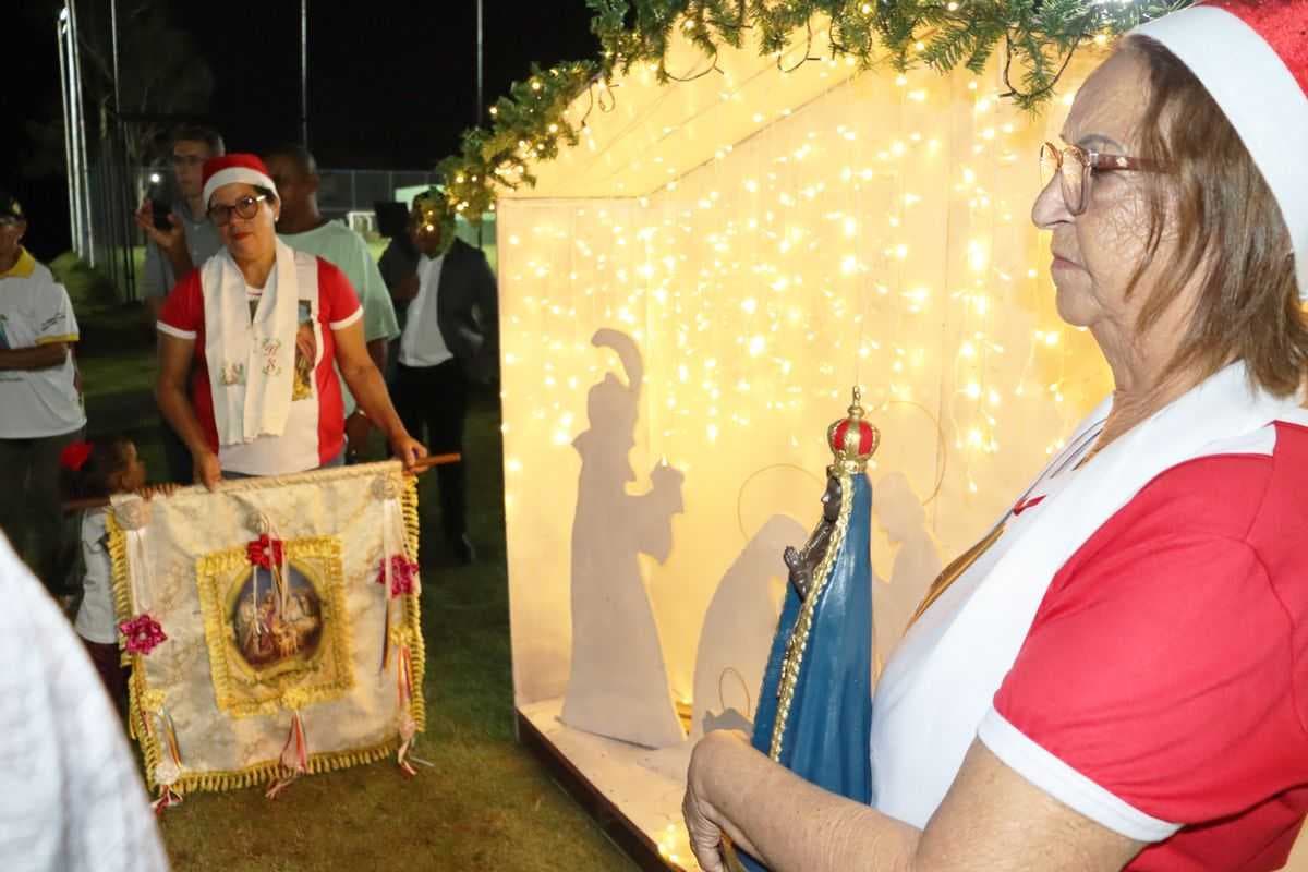 Prata acende luzes de Natal no Parque do Jatobá em noite de festa