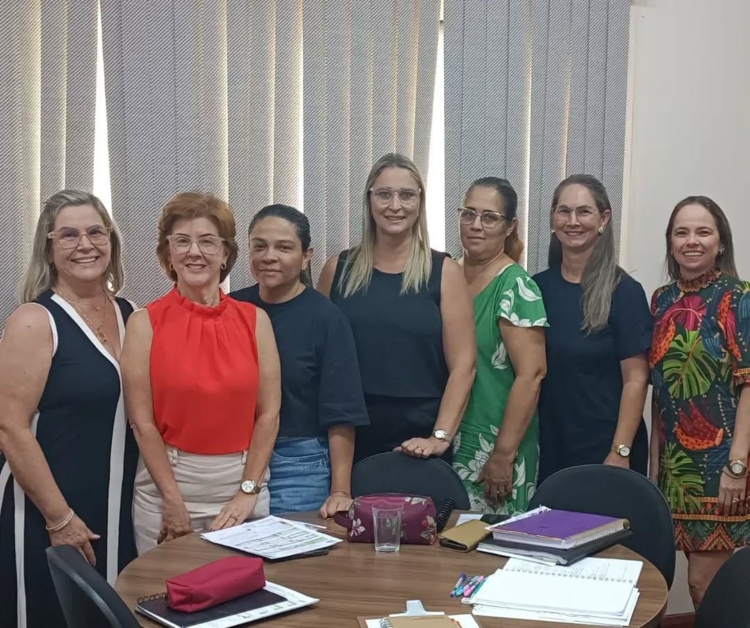 Secretaria de Educação de Comendador Gomes realiza primeira reunião administrativo-pedagógica de 2026