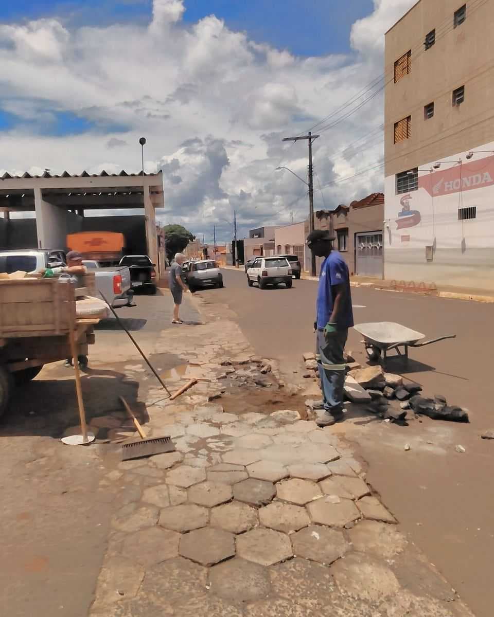 Seguimos com as manutenções diárias em toda a cidade em Conceição das Alagoas