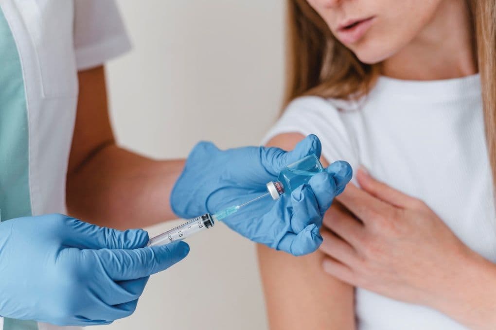Vacina contra o vírus sincicial respiratório protege gestantes e salva vidas de bebês