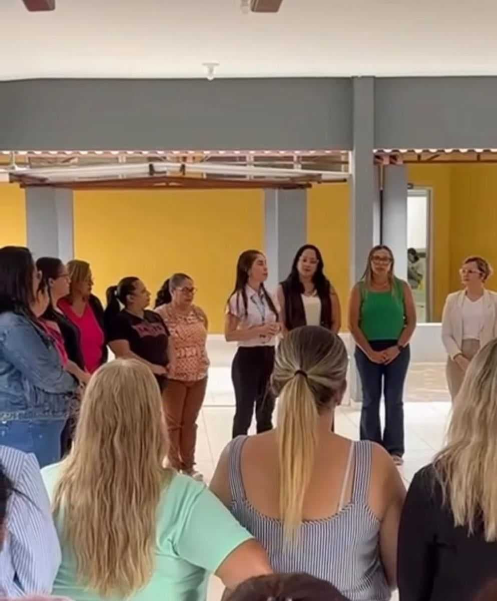 FORMAÇÃO DE PROFESSORES E ALFABETIZAÇÃO