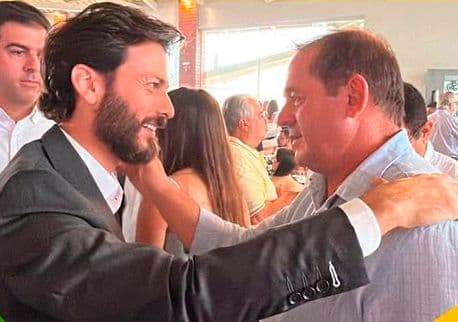 Prefeito Gauchinho participa da posse da nova diretoria da AMVAP em Araguari