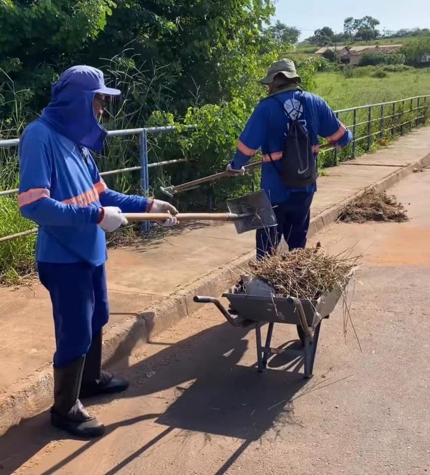 Prefeitura do Prata intensifica ações de limpeza, recuperação de vias e melhoria da iluminação pública