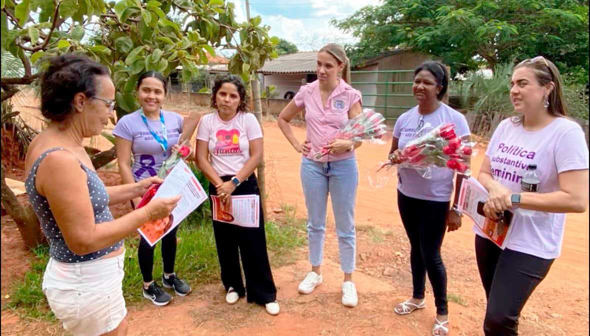Sensibilidade e reconhecimento: Gisela Marques homenageia mulheres pratenses com visitas e entrega de rosas