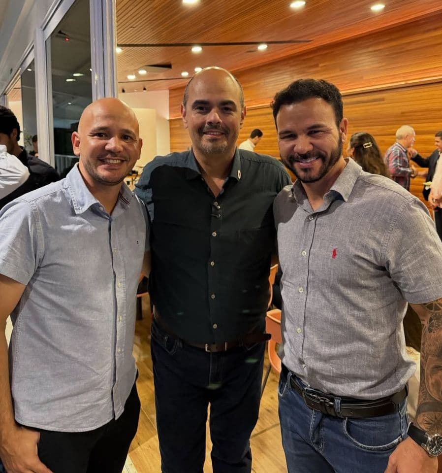 Prefeito Leandro Souza participa de encontro estratégico em Uberlândia em busca de desenvolvimento regional