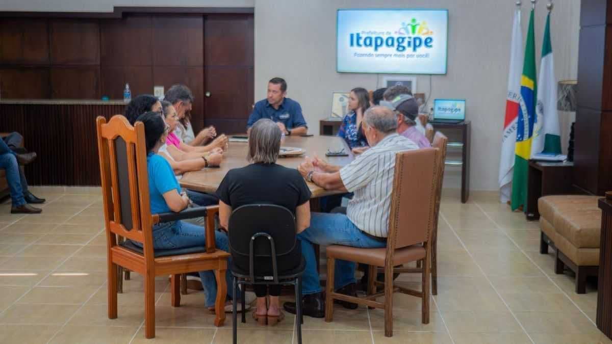 Prefeitura de Itapagipe firma parceria e destina R$ 50 mil para a APAE