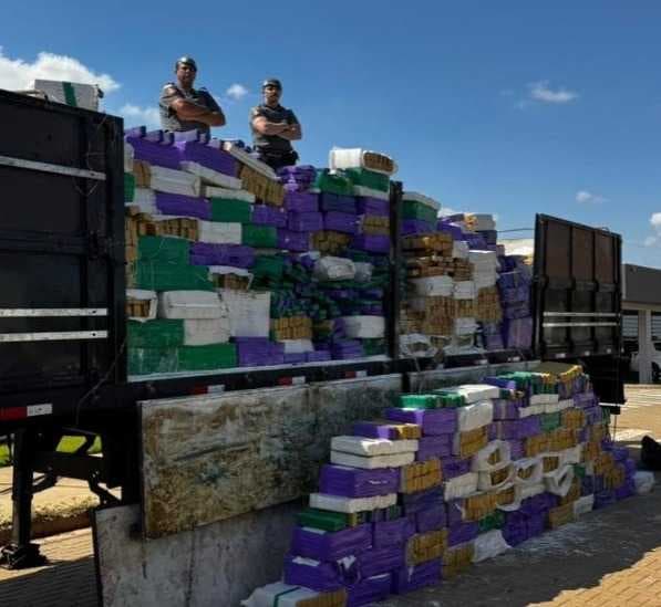 PM intercepta carregamento com mais de 24 toneladas de maconha no interior paulista